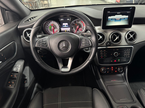 Mercedes-Benz Classe Cla 1.6 Vision Turbo Flex 4p