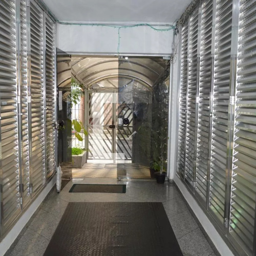 Kitnet A Venda Em Sé Com 30m²