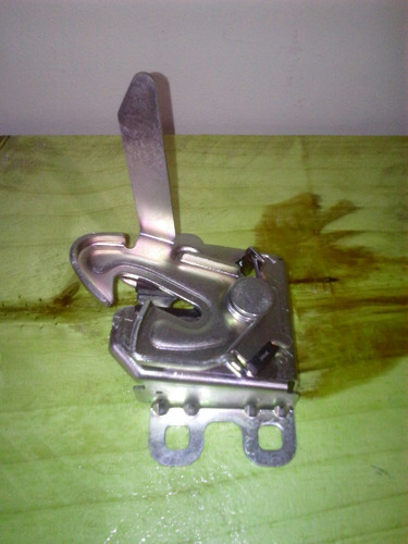 Imagen 3 de 5 de Cerradura De Capot Fiat Idea Hlx, Adventure