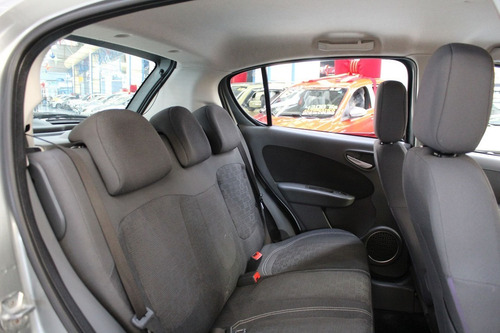 Imagem 9 de 14 de Fiat Palio 1.4 Mpi Attractive 8v 2016