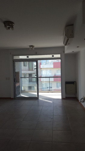 Imagen 9 de 29 de Departamento De 2 Dormitorios Con Cochera