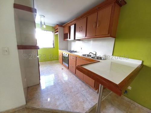 Comoda Y Practica Propiedad Disponible Lista Para Habitar Y Firmar, Ubicada En La Zona De Mayor Expansion Comercial En El Área. Conjunto Privado Con Vigilancia, Piso Bajo,