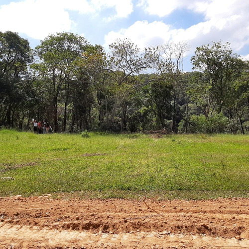 Terrenos De 1000² Com Uma Área Verde No Interior