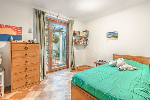 Casa En Venta De 3 Dorm. En Las Condes