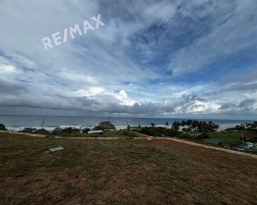 Re/max 2mil Vende Townhouse En Res. Terrazas De Guacuco, Mun. Arismendi, Isla De Margarita, Edo. Nueva Esparta