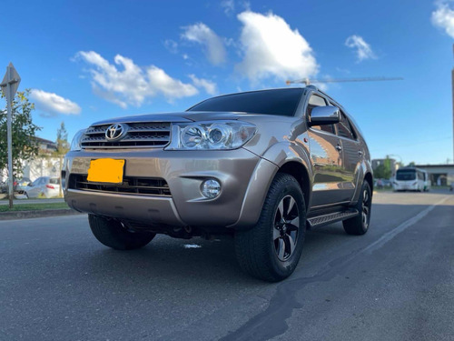 Toyota Fortuner 2.7l 4x4