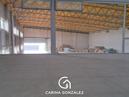 Edificio Comercial En Centenario Base Operativa