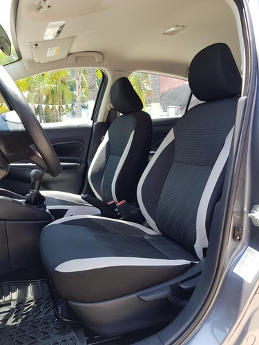 Imagen 13 de 15 de Nissan Versa 1.6 Advance Mt