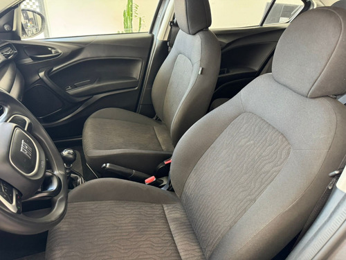 Fiat Cronos 1.0 Drive Flex 4p