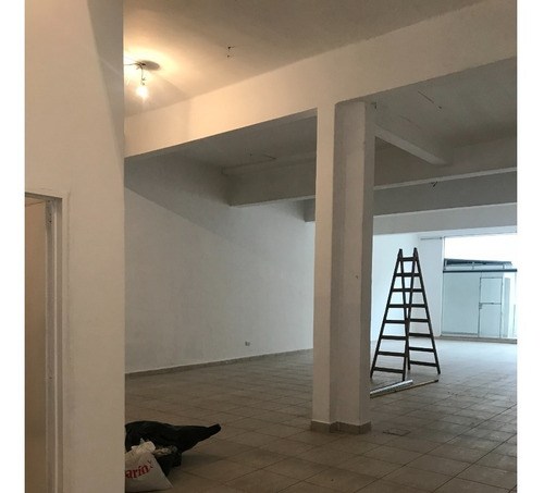 Imagen 4 de 7 de Saavedra / Excelente Galpón En Alquiler De 185 M2