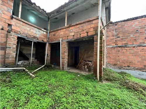 Casa Lote En Envigado Con Potencial Para Inversión