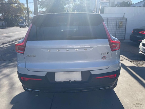 Volvo XC40 T5 R-design Plus