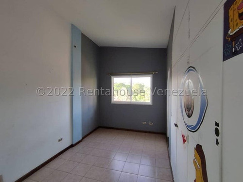 Hermosa Casa En Venta En La Unión, El Hatillo Lj 25-10885