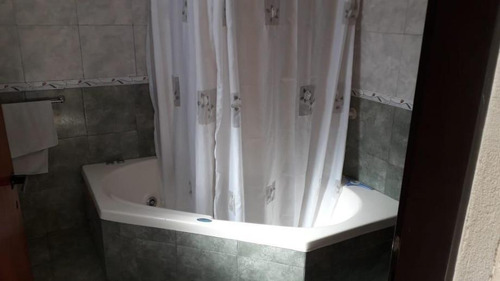 Imagen 11 de 23 de Casa Ideal 2 Familias O Subdivisión En 3 Ph Independientes.