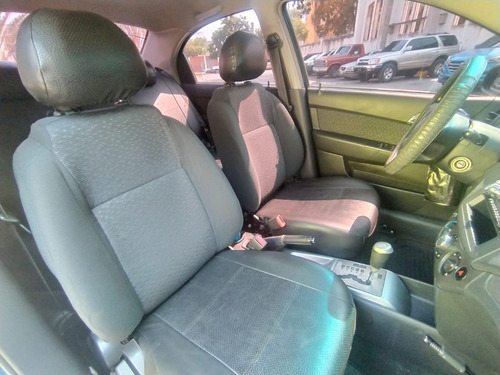 Imagen 10 de 14 de Chevrolet Aveo Lt