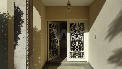 Imagen 2 de 30 de Casa Con 3 Habitaciones Con Baño Y Cuarto De Serv. En San Al