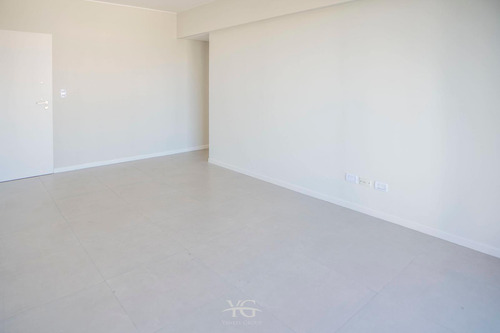 Espectacular Departamento De 3 Ambientes En Torre De Categoría B-residence - Full Amenities