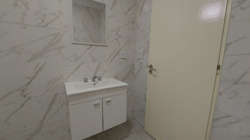 Departamento Tipo Casa En Alquiler En Lanus Oeste