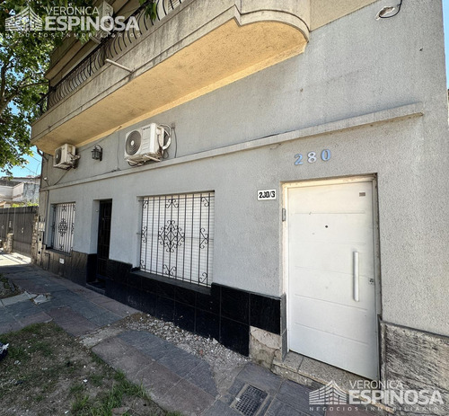 Ph De 3 Ambientes En Venta - Castelar