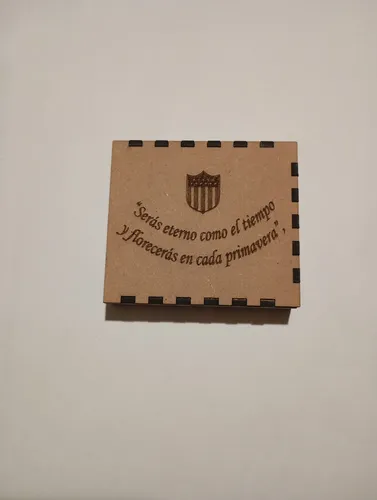 Llavero En Mdf En Capas Con Caja Diseño Fanático Del Fútbol Marrón Claro