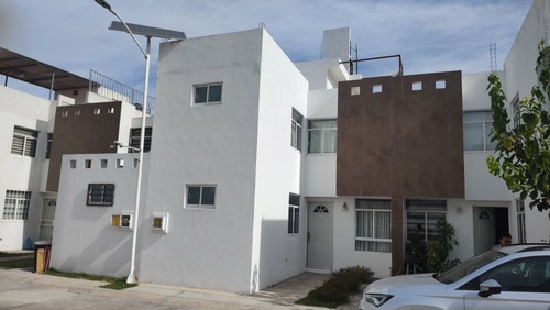 Renta Casa Con Roof Garden Y Recámara En Pb, En Cuautlancingo Puebla