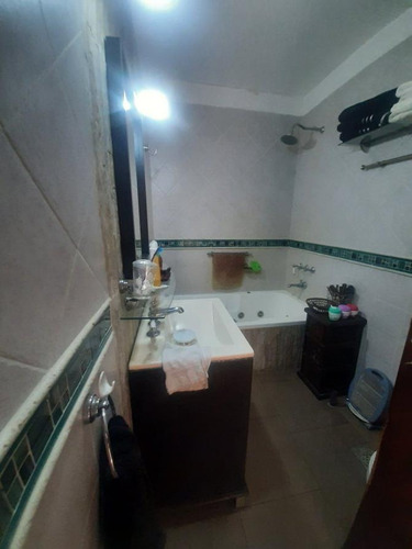 Imagen 13 de 24 de Liniers 188, Hermoso Chalet De 2 Plantas