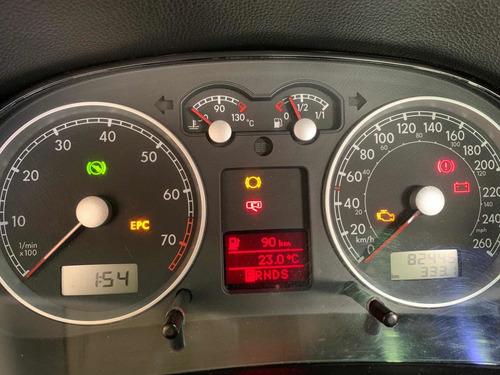 Volkswagen Bora 1.8 Highline T Tiptronic Cuero 2013