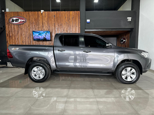 Toyota Hilux Pick-Up 2.8 Cd Srv 177cv 4x4