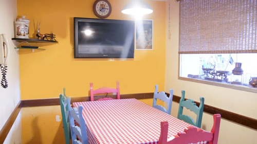 Precioso Apartamento En Excelente Zona De Malvin. Vista Al Mar Conterraza Al Frente. Liv Com, 3 Dorm. 2 Baños, Garage, Cocina Con Estar Integrado Gym, Piscina, Barbacoa, Vig 24hs