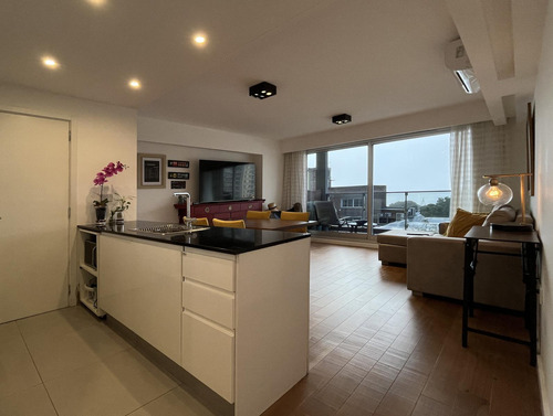 Departamento De 1 Dormitorio Con Comodín, Vista Al Río Y Amenities