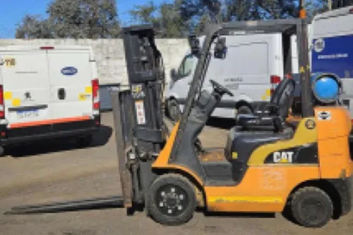 Autoelevador Cat Dp70 7tn Torre Triple/desplazador 8182horas