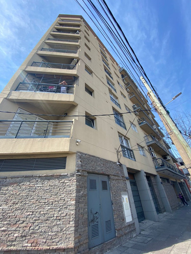 Departamento En Alquiler De 2 Ambientes Con Cochera Avellaneda
