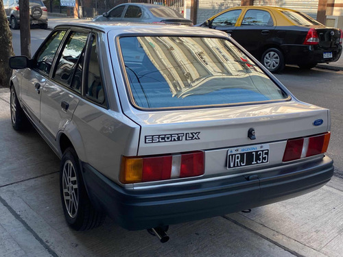 Ford Escort 1.6 Lx Aa