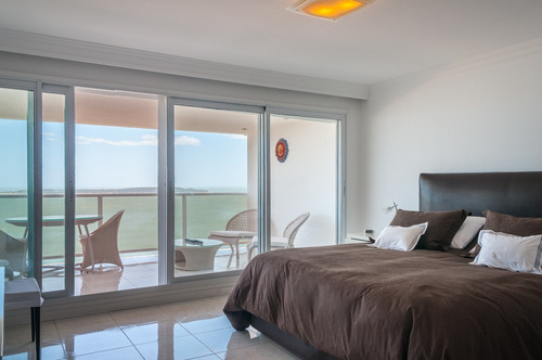 Imagen 21 de 29 de Penthouse En Playa Mansa En Alquiler (ref: Lij-5590)