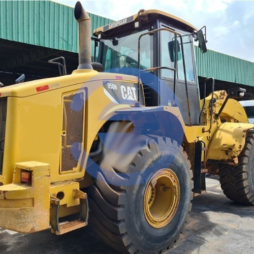 Imagem 2 de 9 de Pá Carregadeira Caterpillar 950h 2013