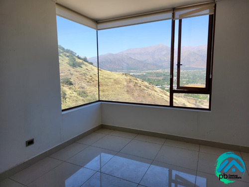 Santa Teresa De Los Andes, Vitacura, Lo Barnechea