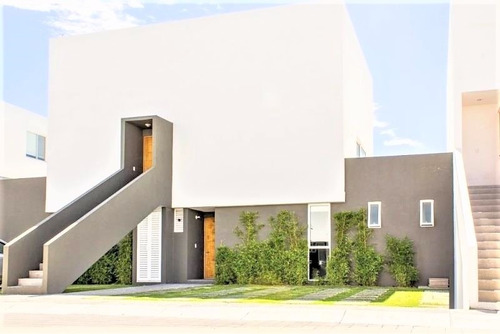 Imagen 2 de 14 de Casa En Renta En El Mirador Privada Deseo Alberca Factura