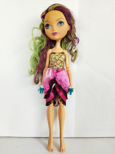 Ever After High Madeline Hatter Vestido Rosa Pegado 2012