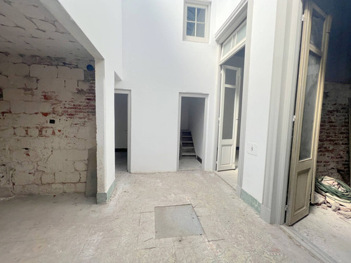Imagen 23 de 25 de Venta De Edificio En Ciudad Vieja Con Cuatro Unidades.