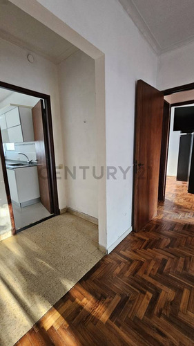 Departamento De 2 Dormitorios En Venta 62 Entre 15 Y 16