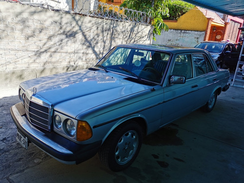 Imagen 2 de 15 de Mercedes Benz 240d