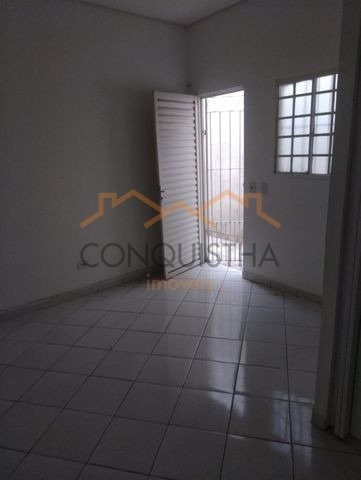 Imagem 1 de 4 de Salas/conjuntos - Centro - Ref: 2873 - L-5057