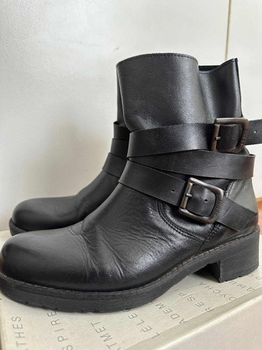 Botas De Cuero Marca Prune 