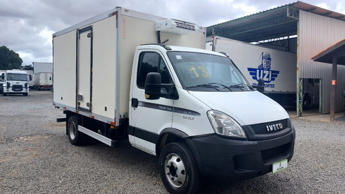Iveco Daily 70c17 Ano 2013 Baú Refrigerado - Tk V100