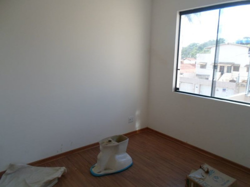 Imagem 6 de 10 de Apartamento Com Área Privativa 02 Quartos Arvoredo - 1058