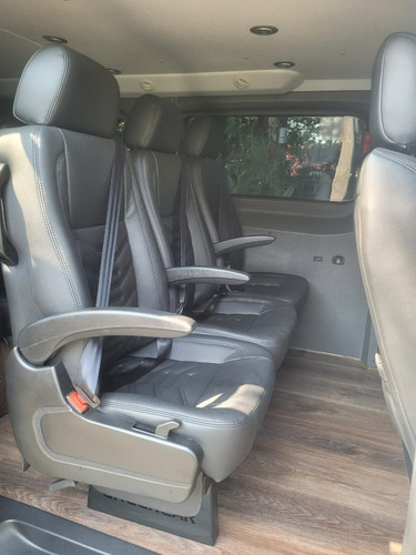Locação De Vans E Carros Executivos Com Motorista