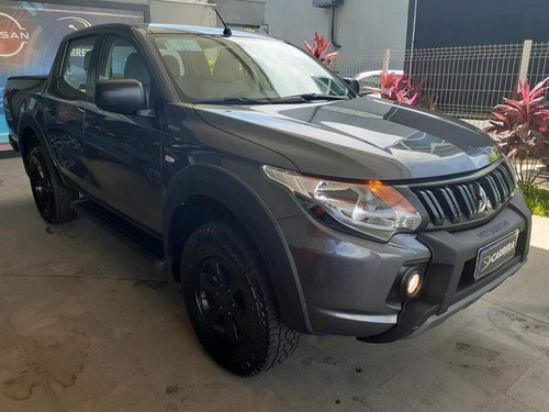 Mitsubishi L200 TRITON 2.4 16V TURBO DIESEL OUTDOOR GLX CD 4X4 MANUAL