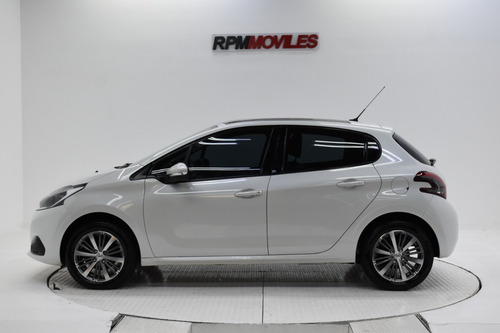Imagen 4 de 13 de Peugeot 208 Feline Techo Manual Navegador 2019 Rpm Moviles