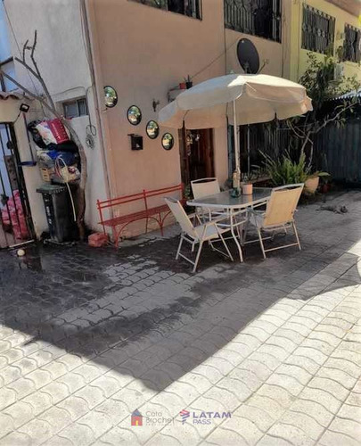 Casa En Venta De 3 Dorm. En Ñuñoa