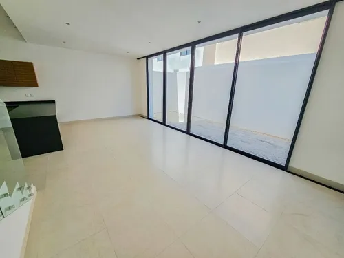 Casa · 5 Recámaras · Alberca · Roof Garden · Aqua Residencial · Huayacan